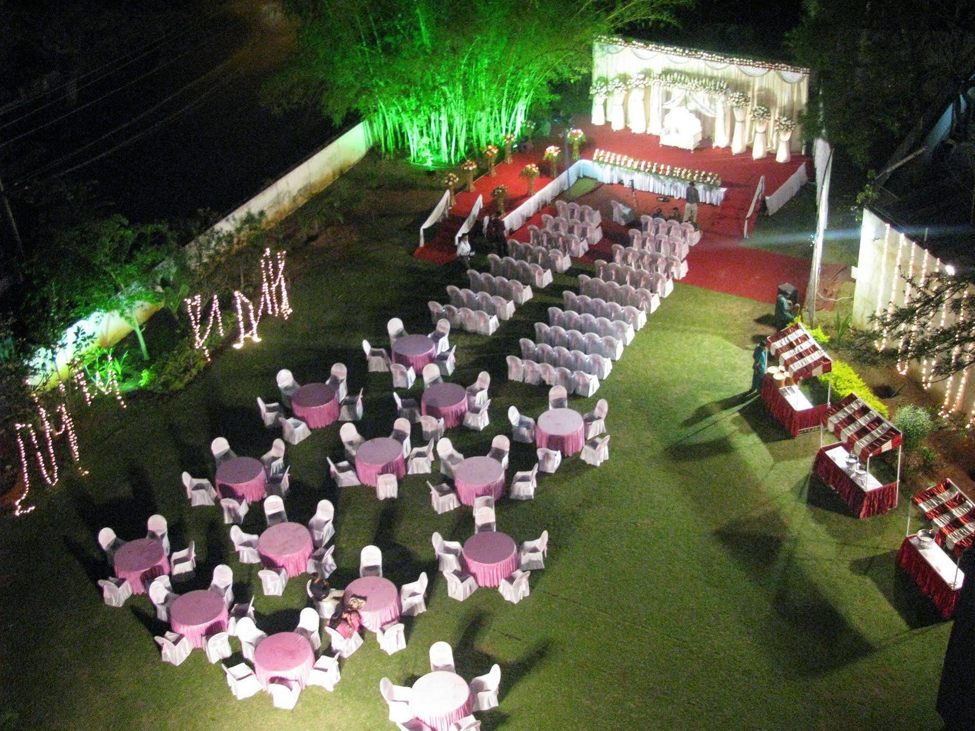 Hotel Paradise - Mysore Dasaprakash Group Extérieur photo